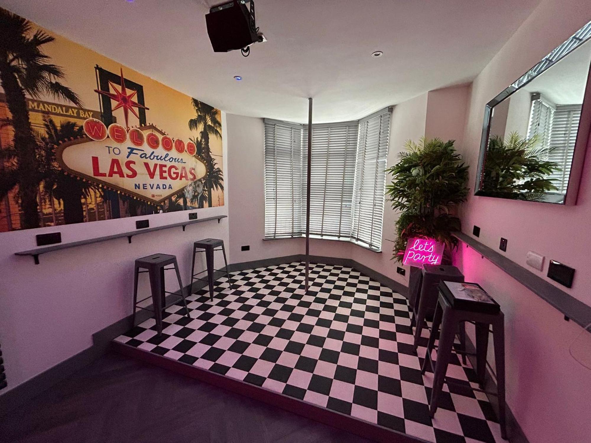 The White House Vegas Suites Blackpool Eksteriør billede